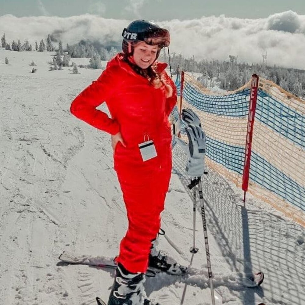 North Face bright Vermillion Ski Jacket with all the Bells and Whistles